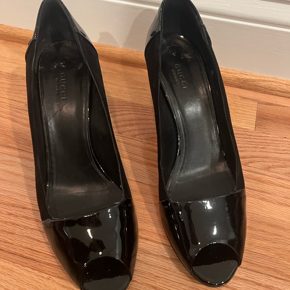 Gucci Women's Black Patent Leather Pumps